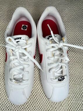 Nike Cortez basic sneakers size 6.5Y red white .
